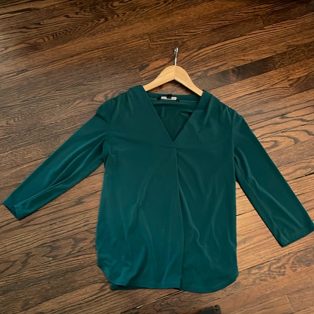 41 Hawthorn V- Neck Blouse, Emerald Green, Size Small